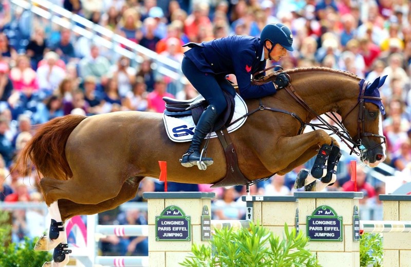 De Luca Lorenzo et l'étalon HALIFAX VAN HET KLUIZEBOS (BWP, 2007, Heartbreaker x Fetiche du Pas) (DR)