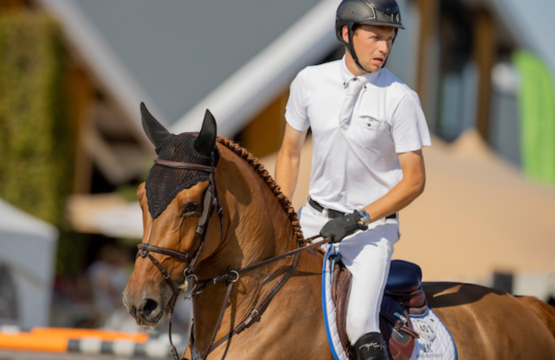 ELCO VAN HOF TER NAILLEN (Elvis ter Putte x Toulon) et le cavalier français Michel Hendrix sont 7ème du GP 1.45m au CSI2* de Kronenberg (hippofoto)
