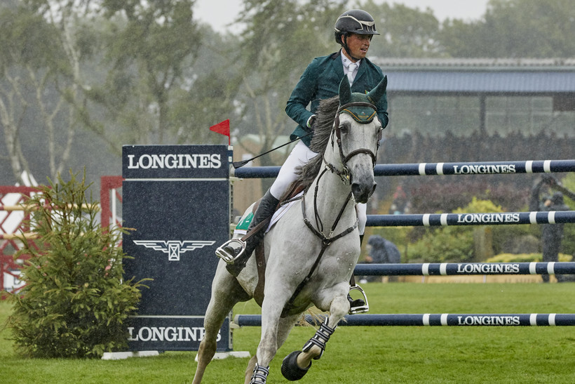 BOMBAY (E.O.) (Lord Z/Bon Ami – naisseur: W. Matton à B-9860 Oosterzele) montée par Trevor Breen (IRL) (photo (c) FEI/Lizz Gregg)