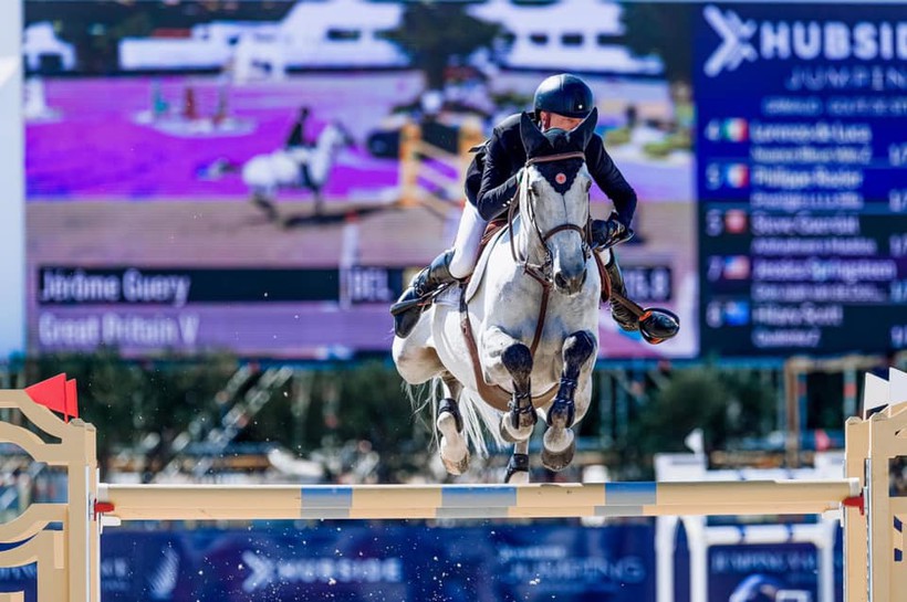 GREAT BRITAIN V et Jérôme Guéry lors de leur victoire dans l'épreuve 1.55m du CSI5* de Grimaud (Hubside Jumping) 