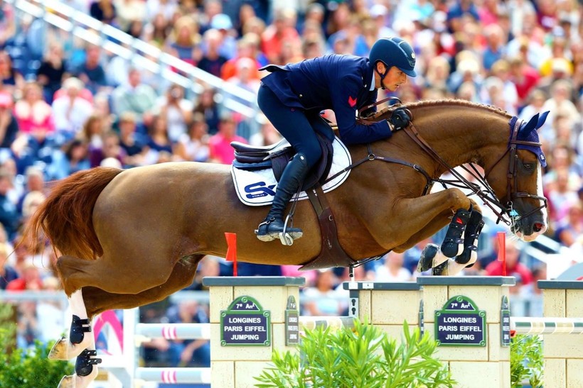 De Luca Lorenzo et l'étalon HALIFAX VAN HET KLUIZEBOS (BWP, 2007, Heartbreaker x Fetiche du Pas) (DR)
