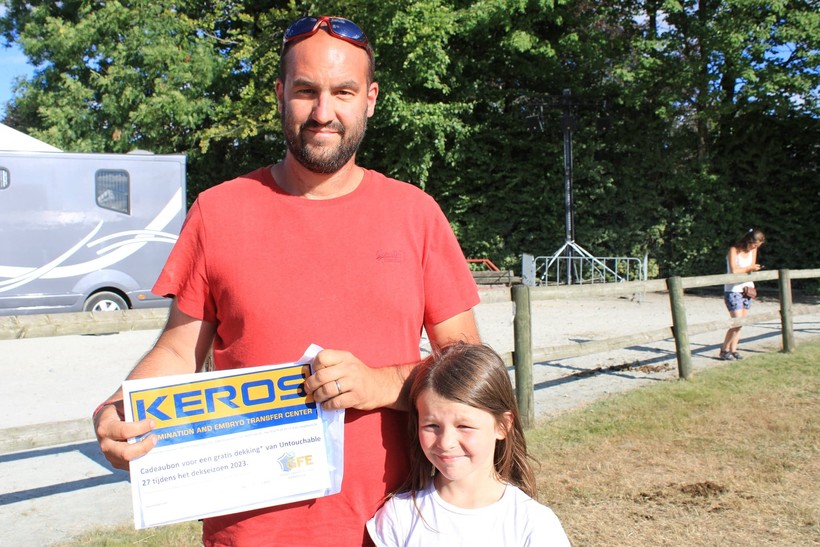 Nick Dejasse (4520 Wanze) gagne 1 saillie d’Untouchable 27 offerte par Keros (photo: C.R. - SBS)